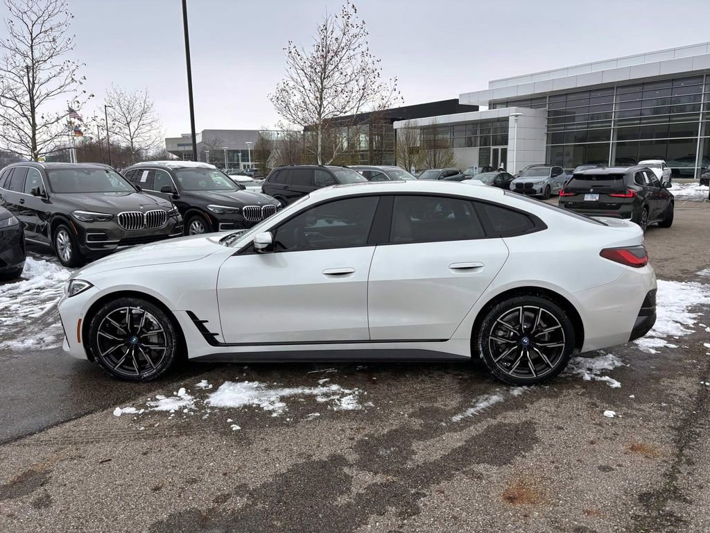 Certified 2022 BMW i4 eDrive40 w/ M Sport Package image 4