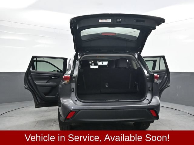 Used 2023 Toyota Highlander XLE AWD/4WD image 56