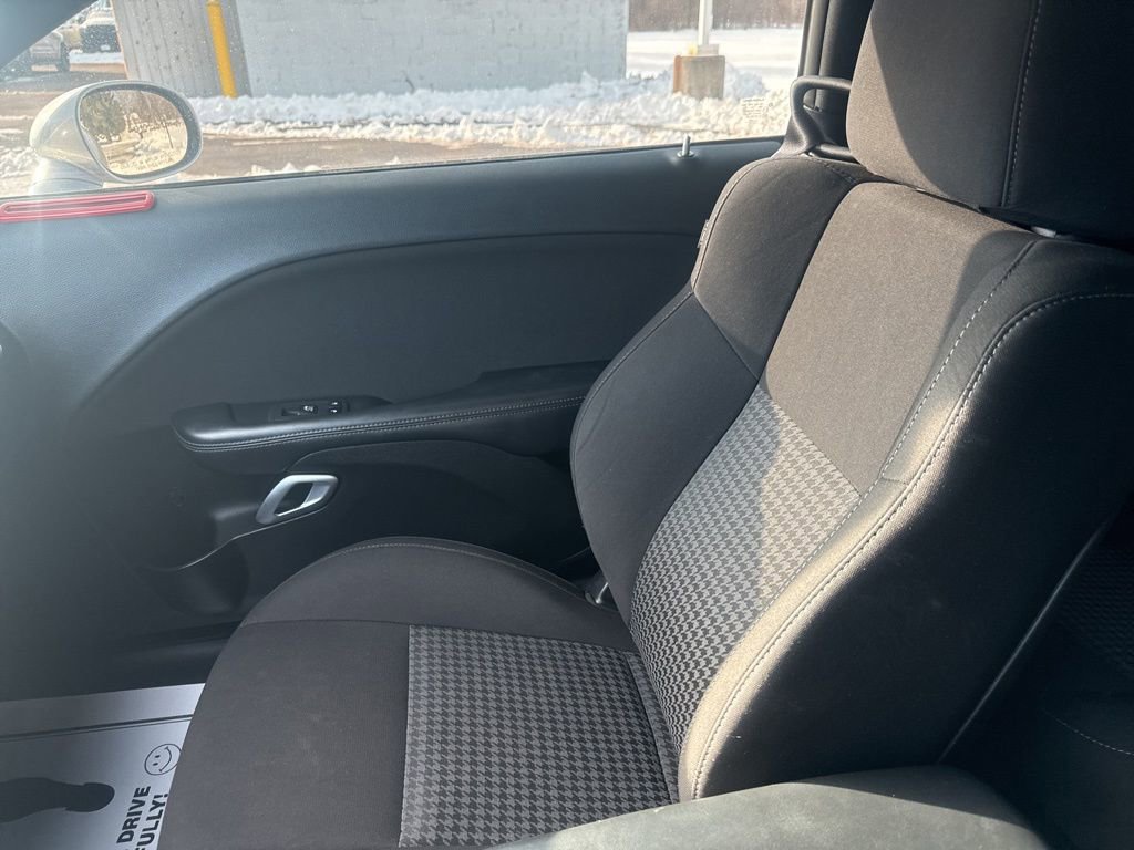 Used 2022 Dodge Challenger GT image 32