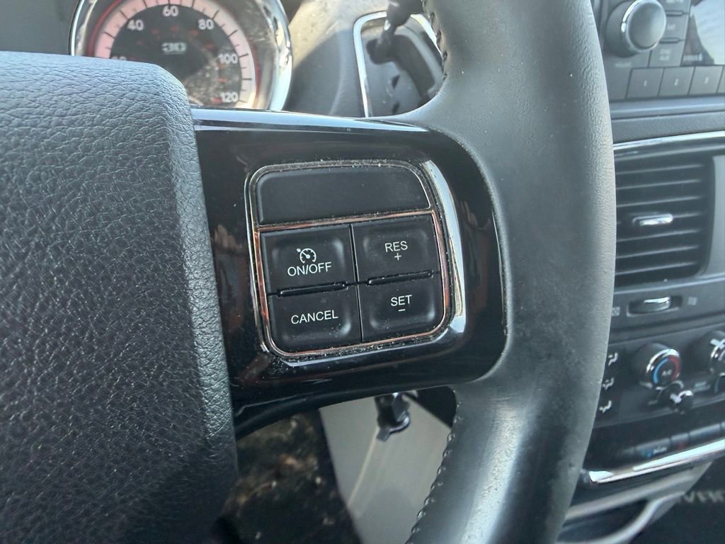 Used 2014 Dodge Grand Caravan SE FWD image 9