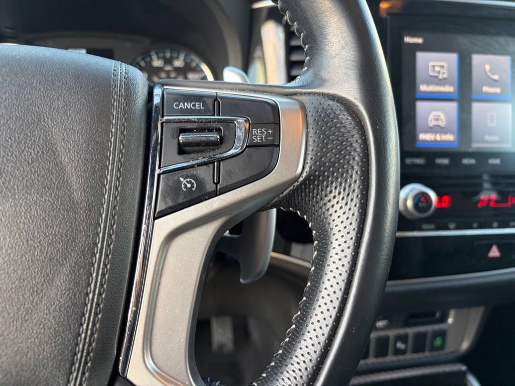 Used 2021 Mitsubishi Outlander 4WD Plug-In Hybrid image 24