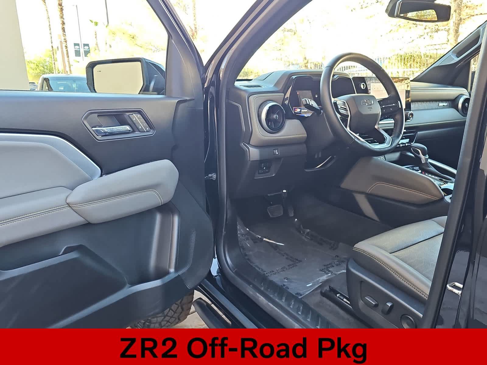 Used 2023 Chevrolet Colorado ZR2 w/ ZR2 Convenience Package III AWD/4WD image 10