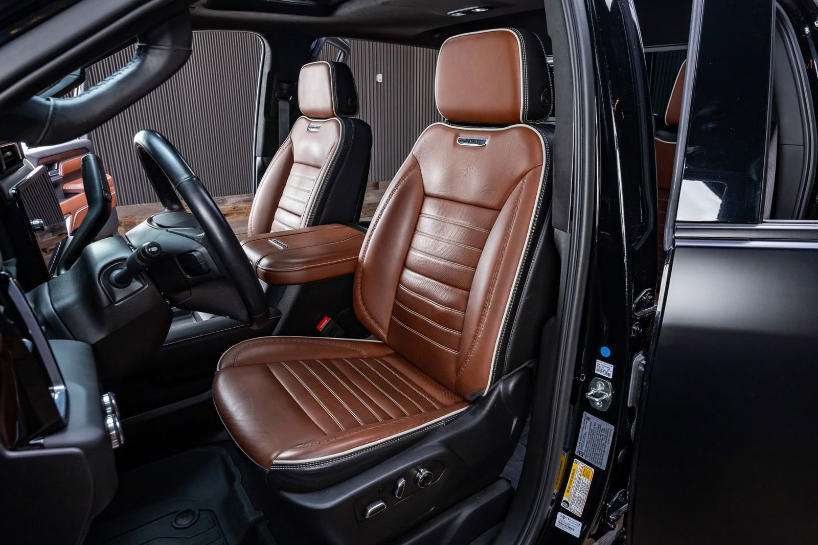 Used 2024 GMC Sierra 2500 Denali Ultimate image 30