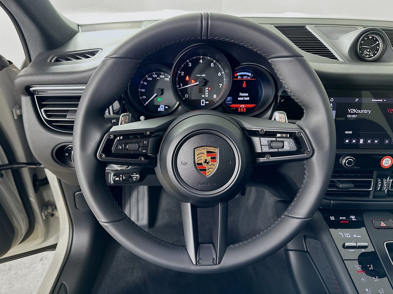 New 2026 Porsche Macan AWD/4WD image 19