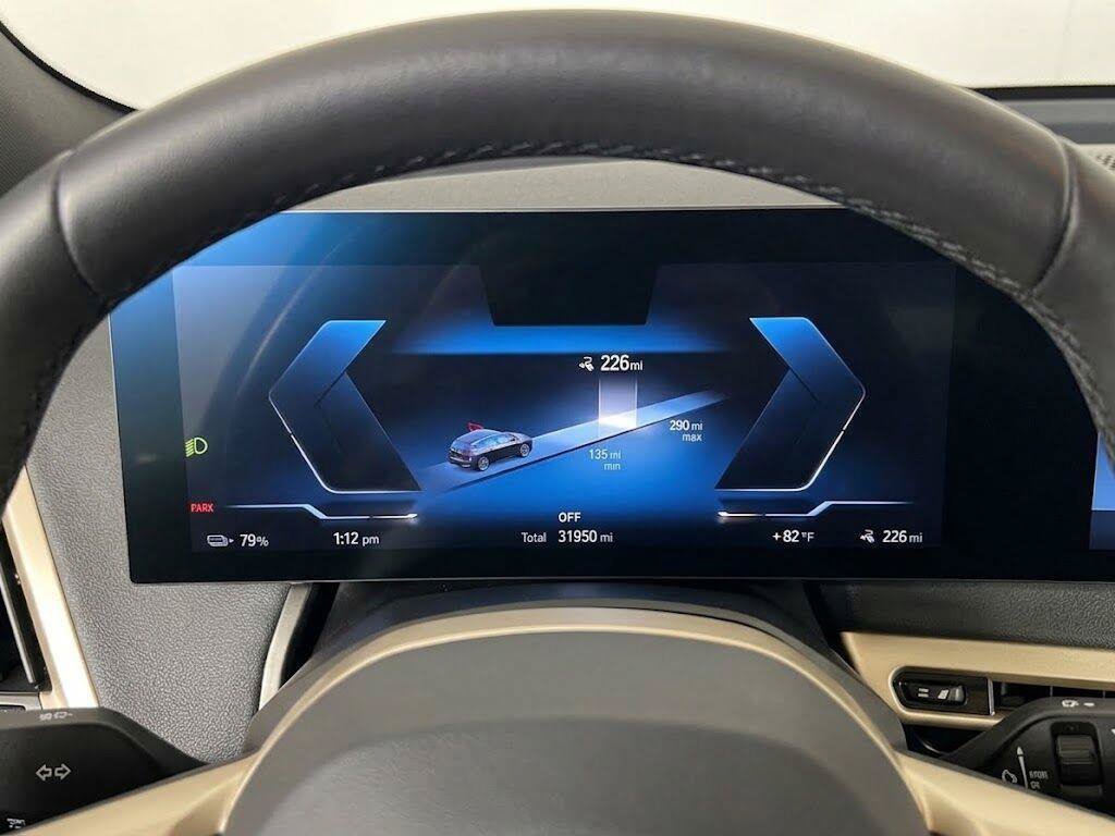 Used 2023 BMW iX xDrive50 w/ Ultimate Package 2 AWD/4WD image 10
