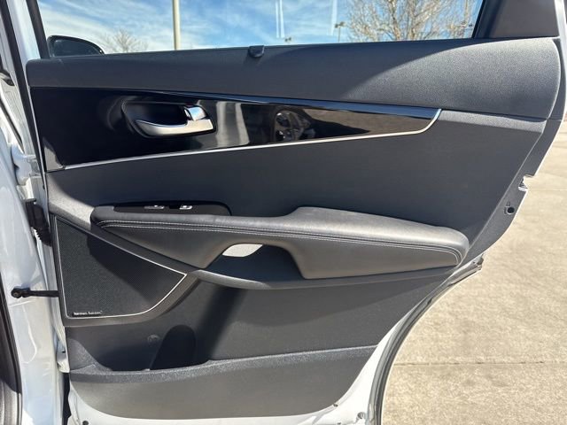 Used 2019 Kia Sorento SX image 13