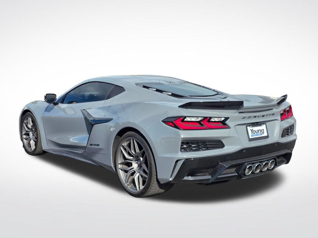 Used 2025 Chevrolet Corvette Z06 RWD image 5