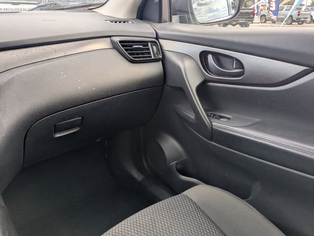 Used 2021 Nissan Rogue Sport S image 17