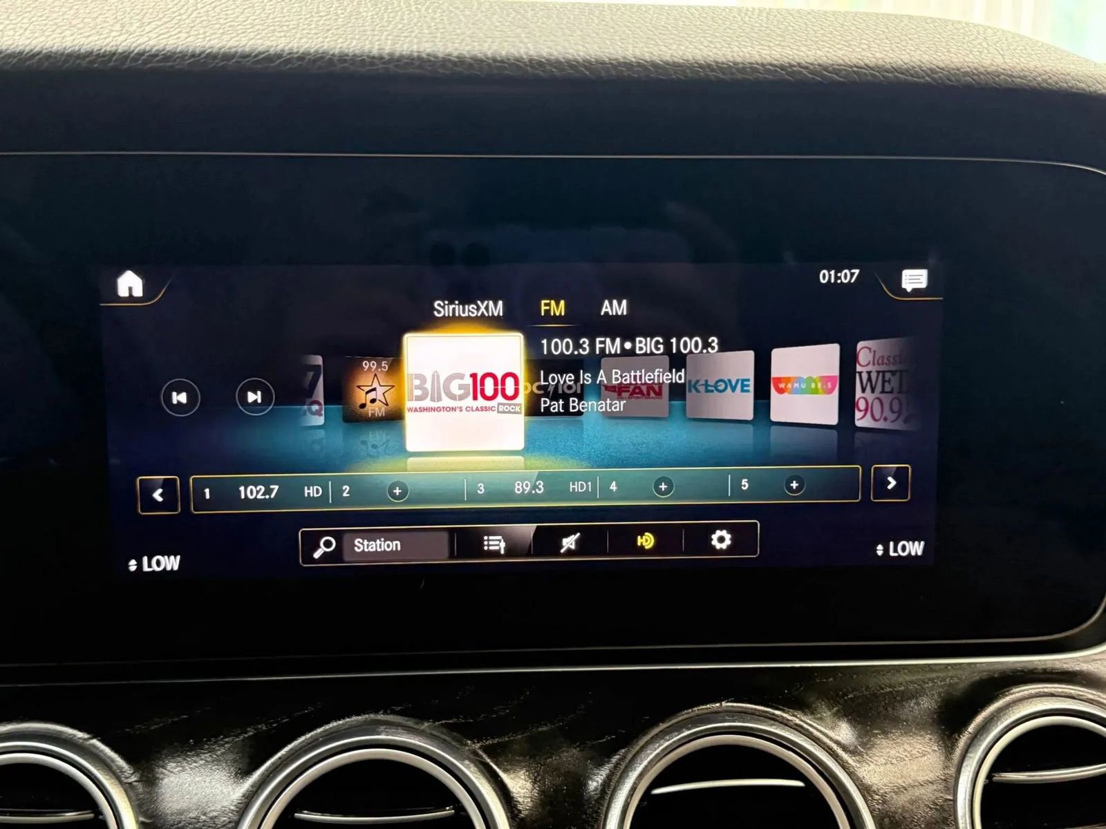 Used 2022 Mercedes-Benz E 350 Sedan w/ AMG Line Exterior image 29