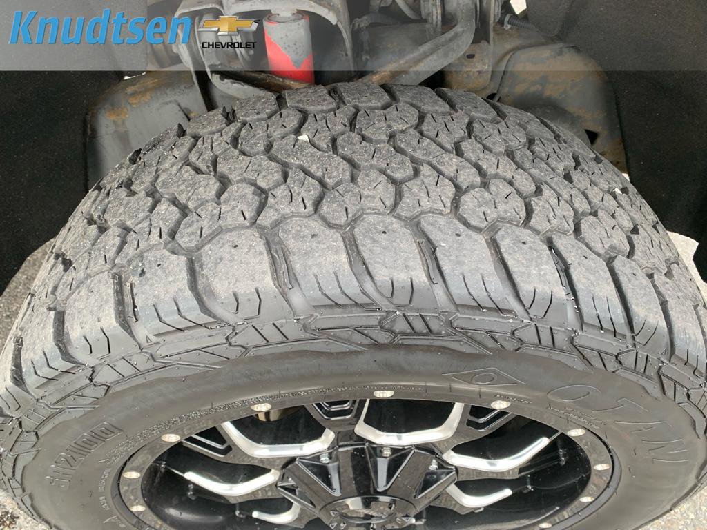 Used 2016 GMC Sierra 2500 SLT w/ All-Terrain HD Package image 10