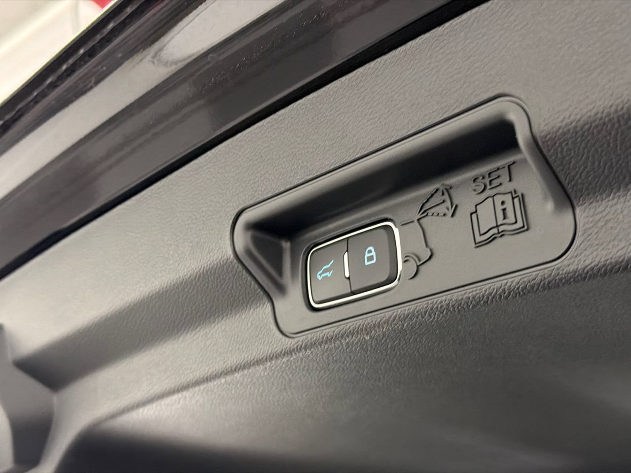 New 2026 Ford Explorer Active w/ Active Comfort Package AWD/4WD image 9