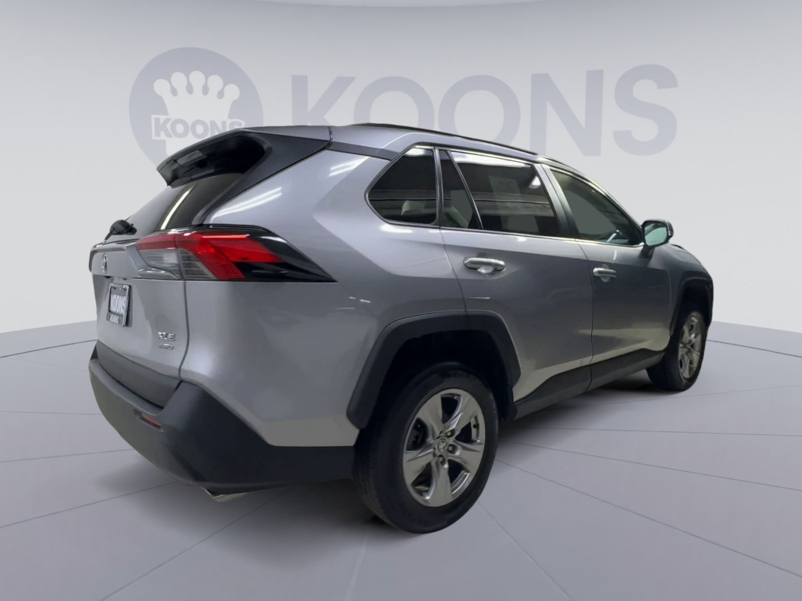 Used 2023 Toyota RAV4 XLE w/ Convenience Package AWD/4WD image 11
