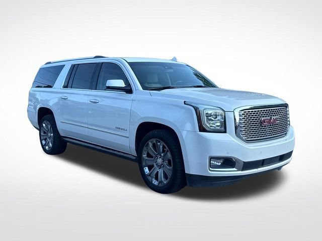 Used 2016 GMC Yukon XL Denali w/ Open Road Package AWD/4WD image 9