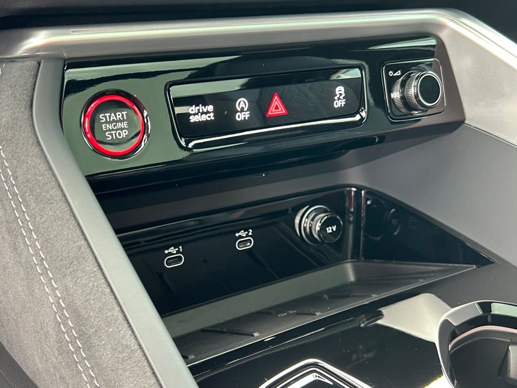 New 2025 Audi SQ5 Premium Plus image 23