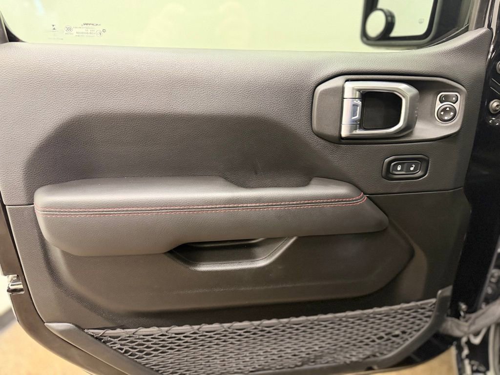 Used 2022 Jeep Gladiator Rubicon image 11