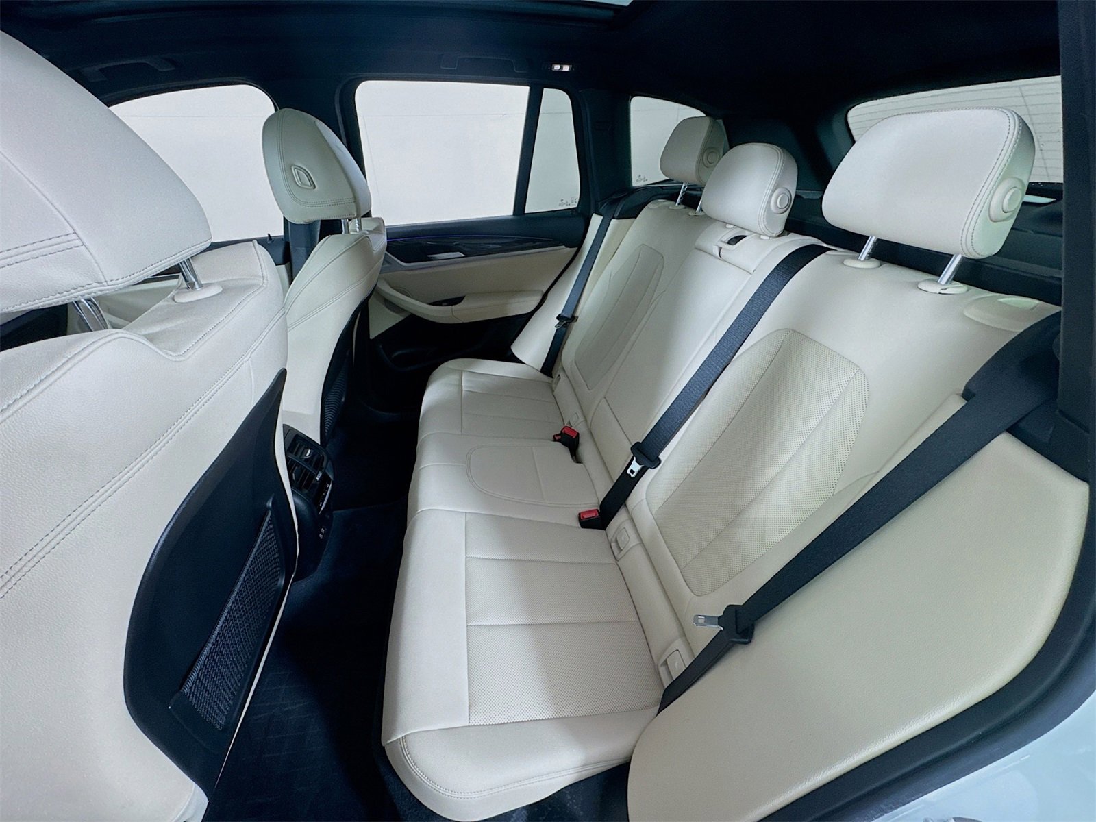 Used 2024 BMW X3 xDrive30i w/ Premium Package w/ZPA image 18