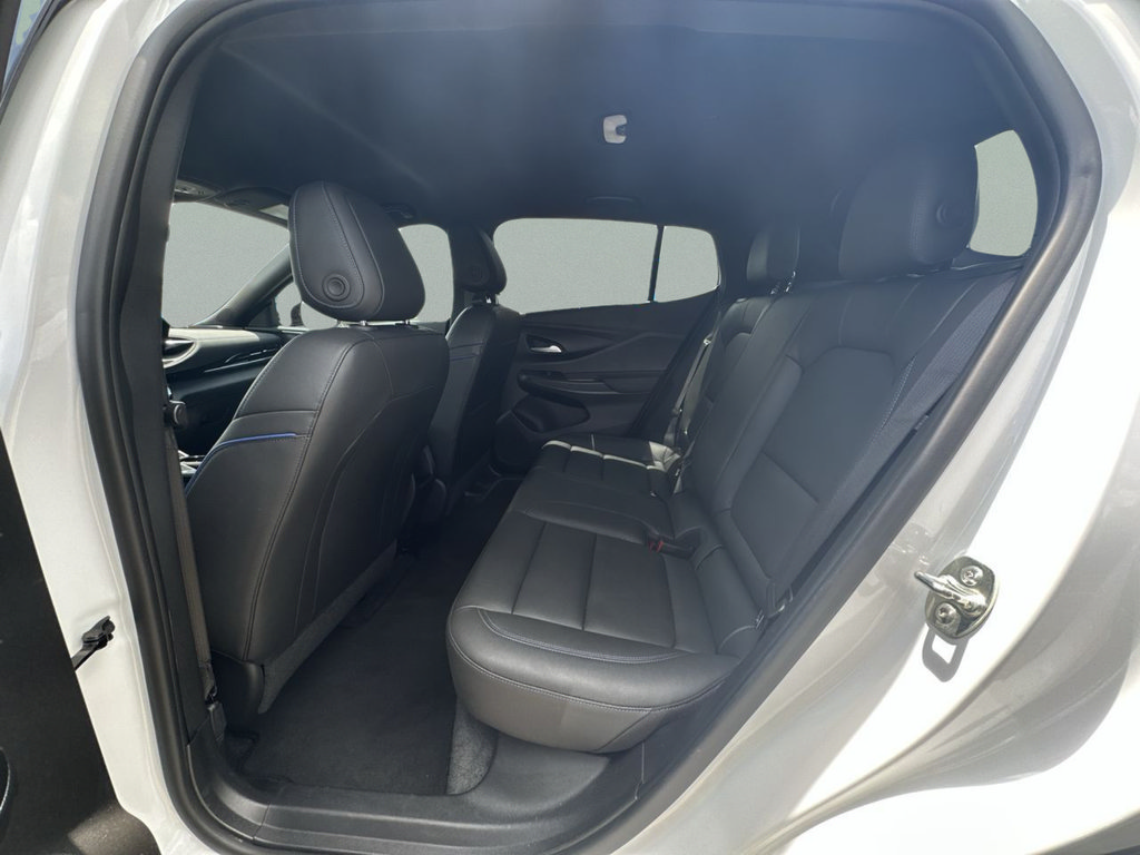Used 2025 Buick Envista Sport Touring w/ Convenience I Package FWD image 27