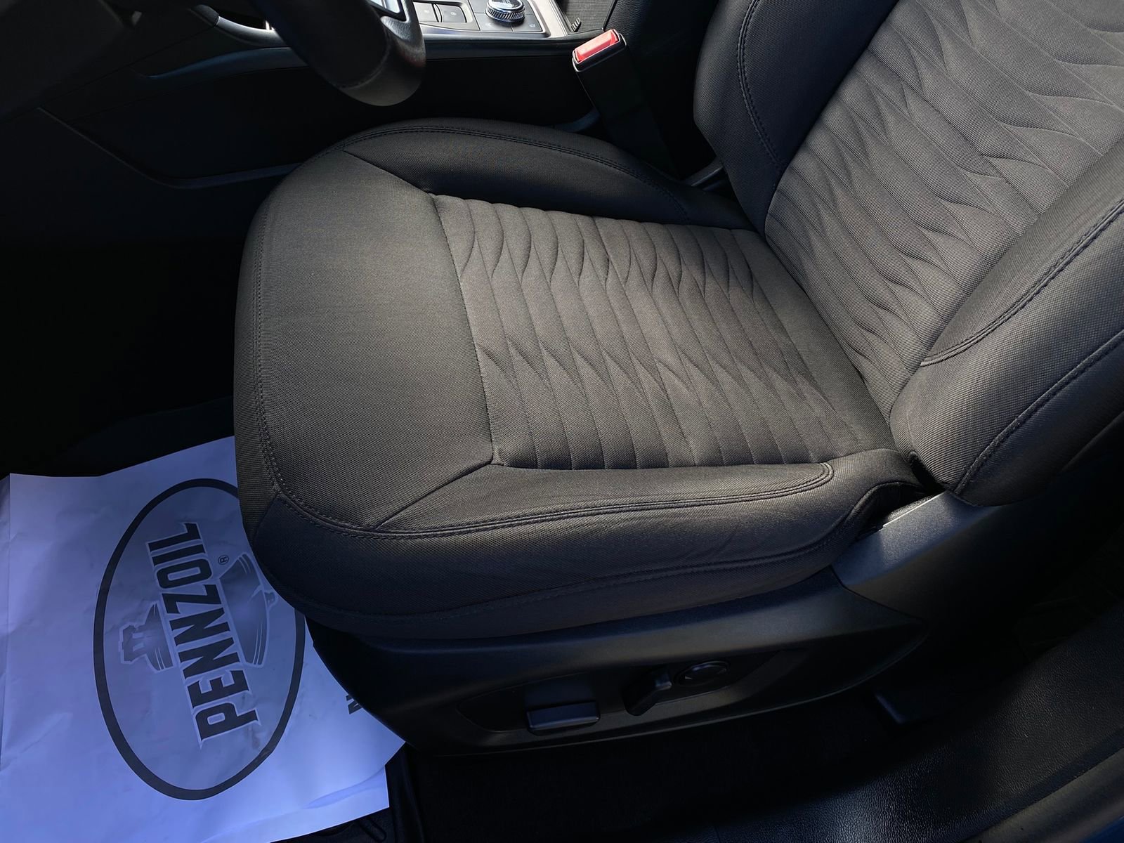 Used 2020 Ford Explorer XLT image 11