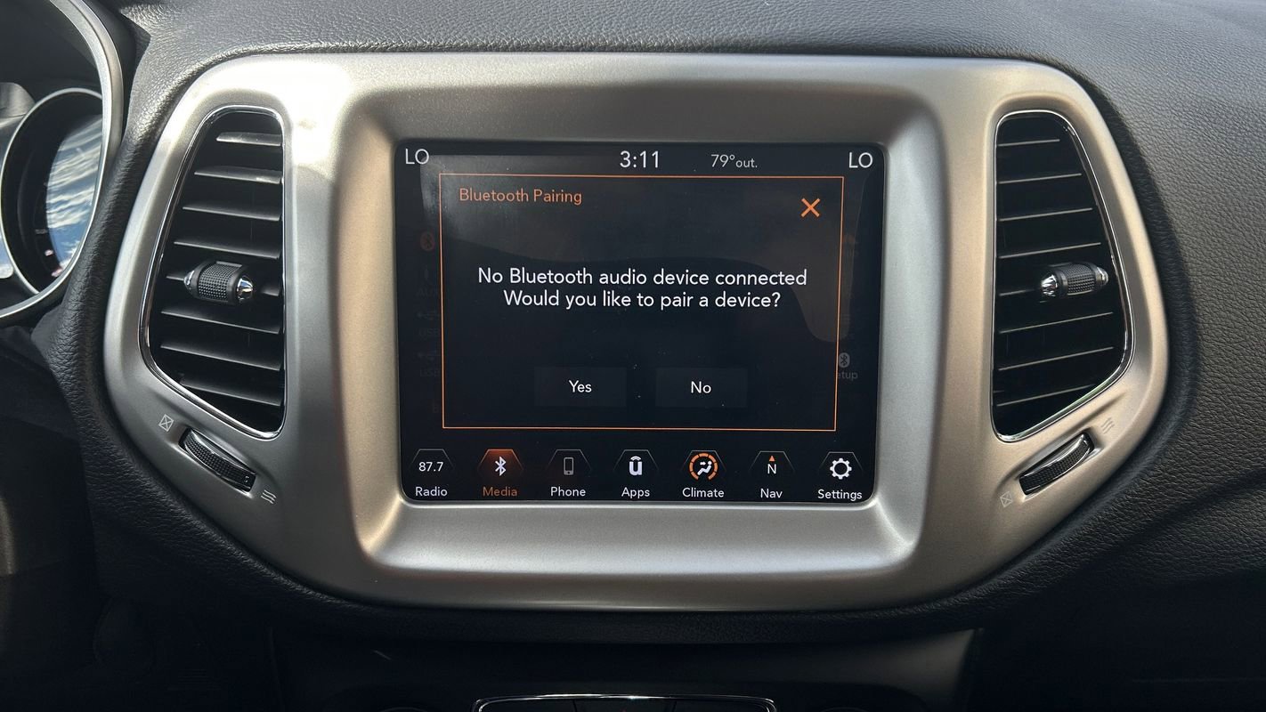 Used 2018 Jeep Compass Latitude w/ Popular Equipment Group image 36