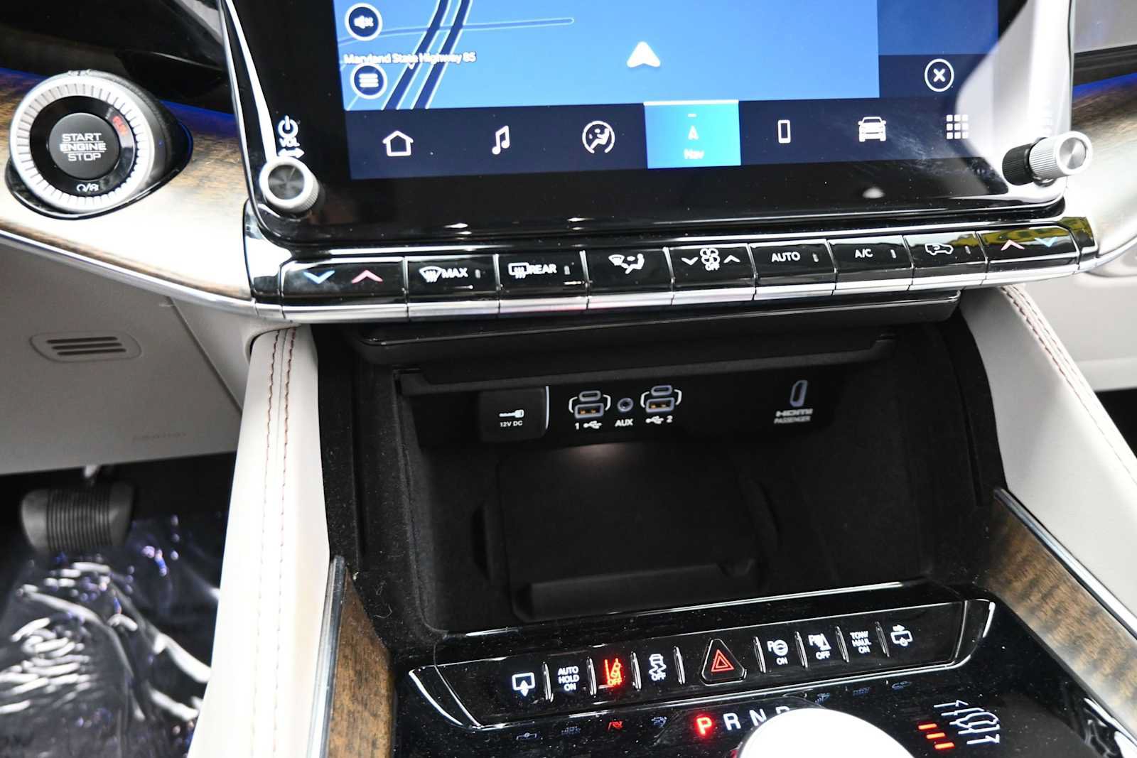Used 2022 Jeep Grand Wagoneer Series I AWD/4WD image 21