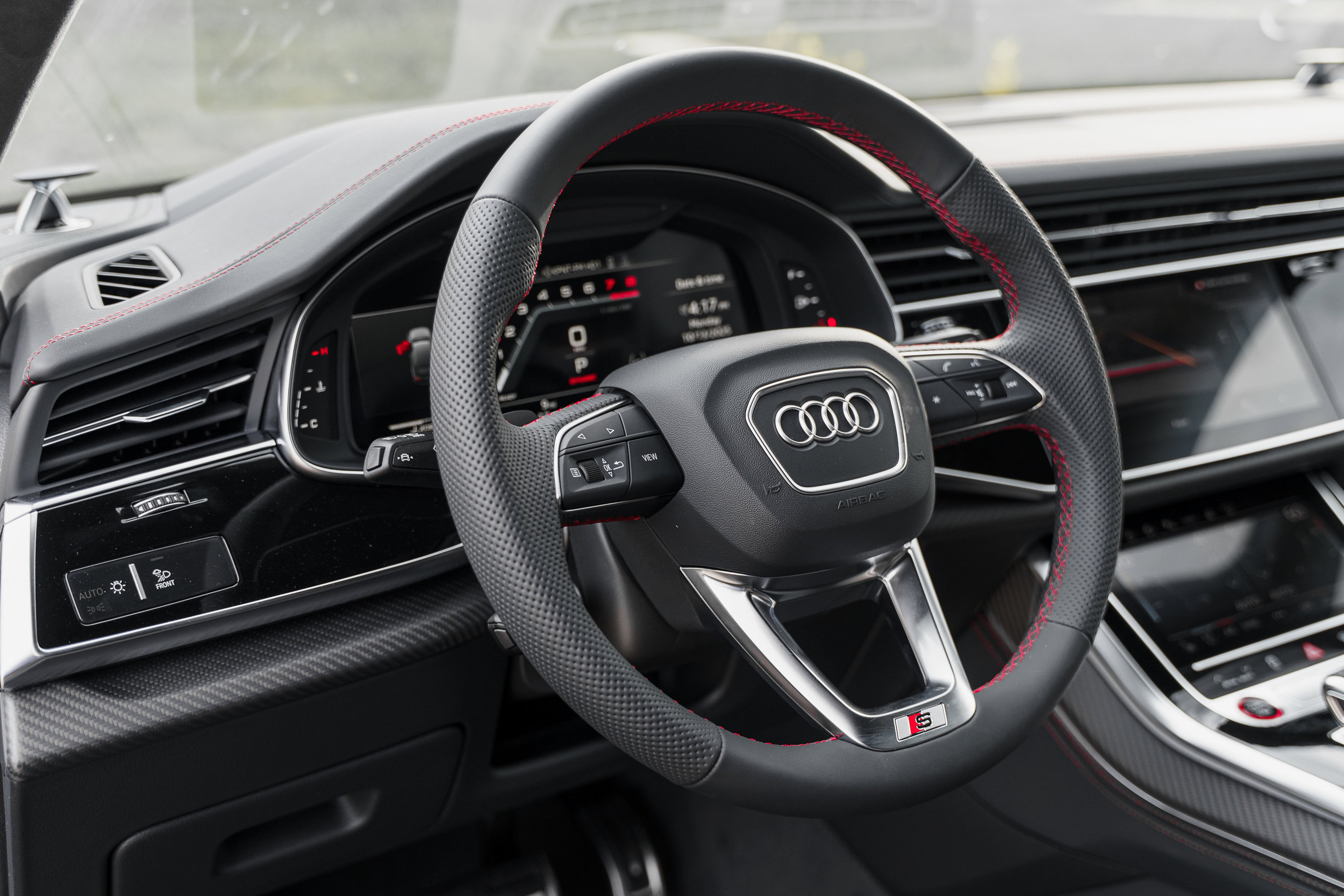 New 2026 Audi SQ7 Prestige image 10