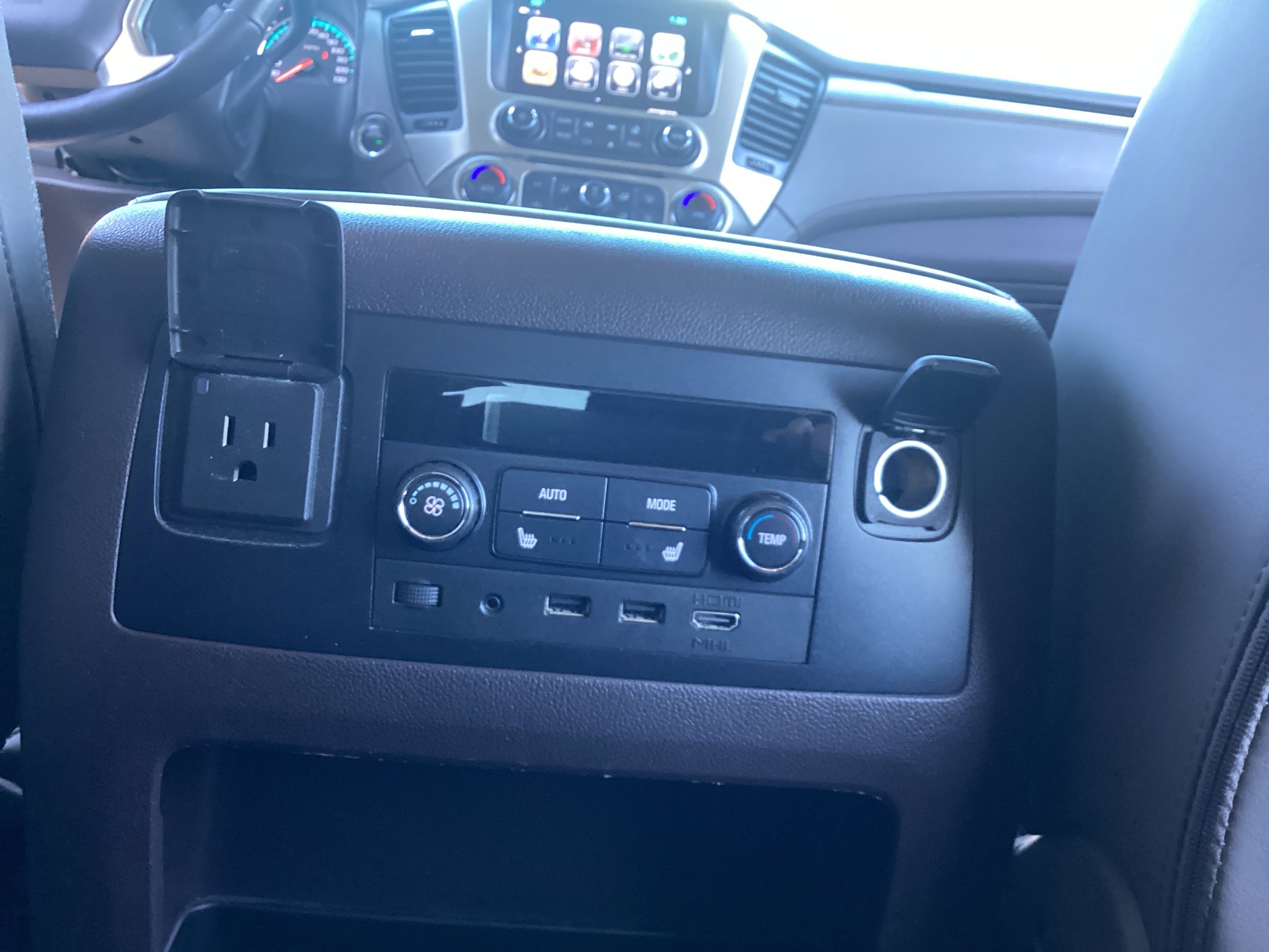 Used 2018 GMC Yukon Denali w/ Open Road Package image 32