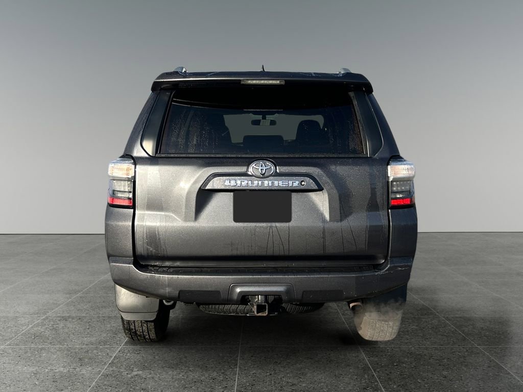 Used 2015 Toyota 4Runner SR5 image 6