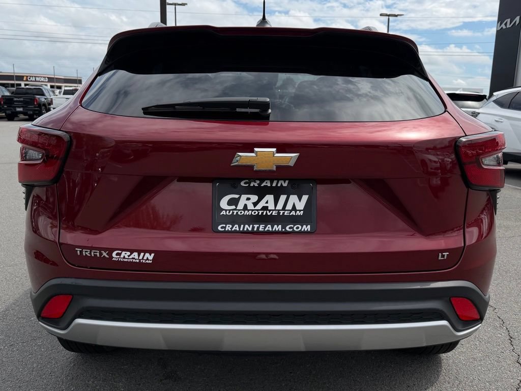 Used 2024 Chevrolet Trax LT w/ LT Convenience Package FWD image 6