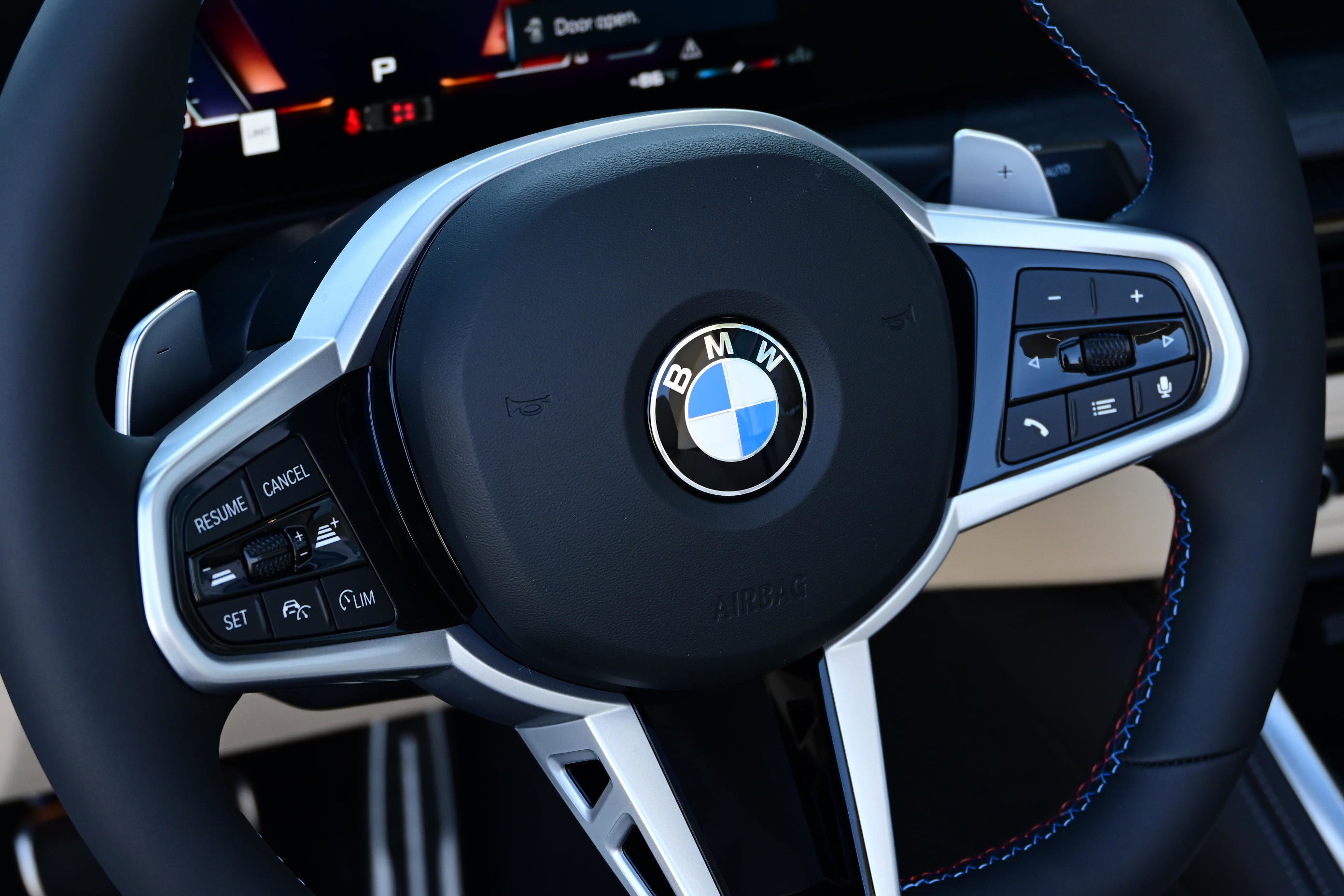 New 2026 BMW 440i xDrive Convertible w/ Premium Package image 32