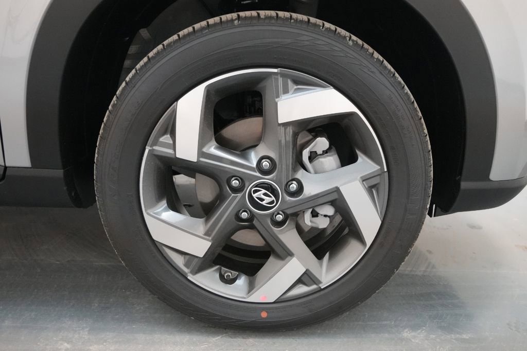 New 2025 Hyundai Venue SEL image 20