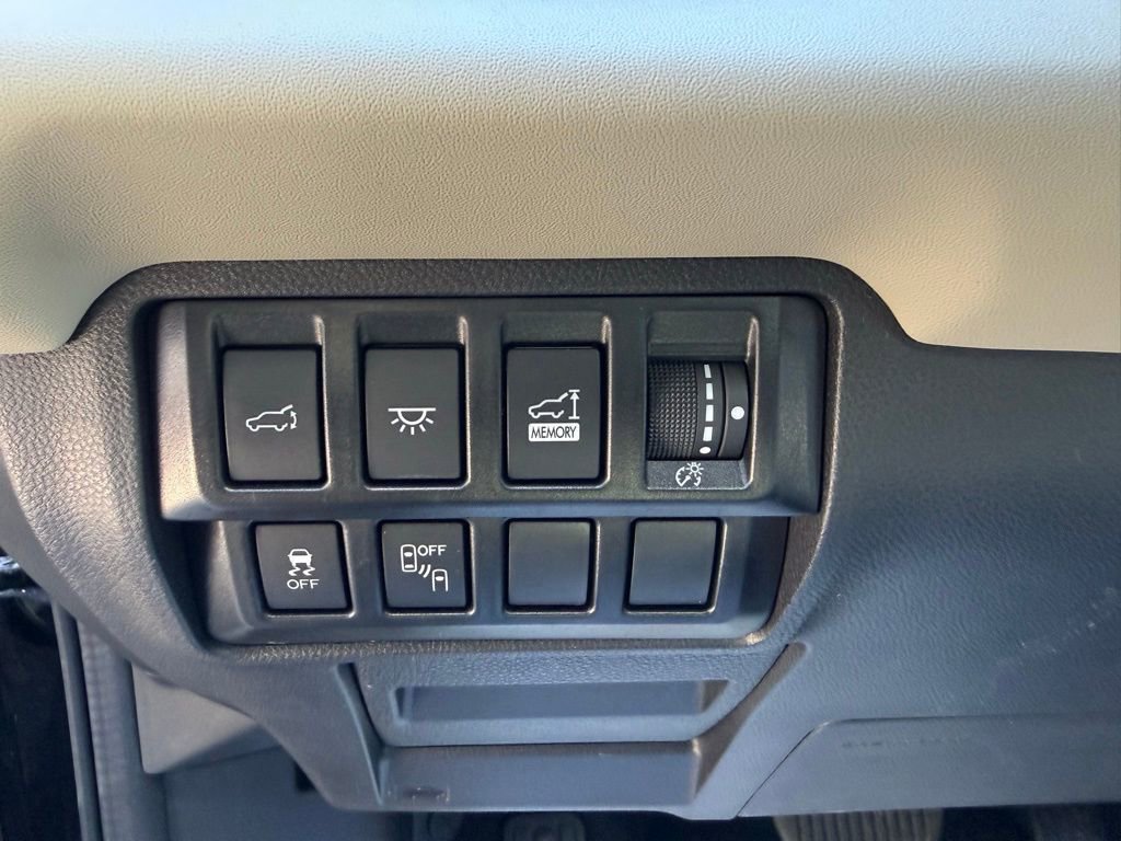 Used 2022 Subaru Ascent Limited w/ Technology Package image 13