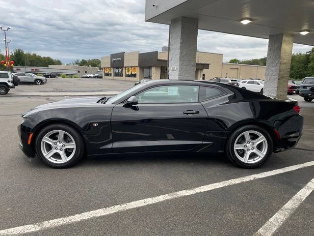 Used 2020 Chevrolet Camaro LT RWD image 8