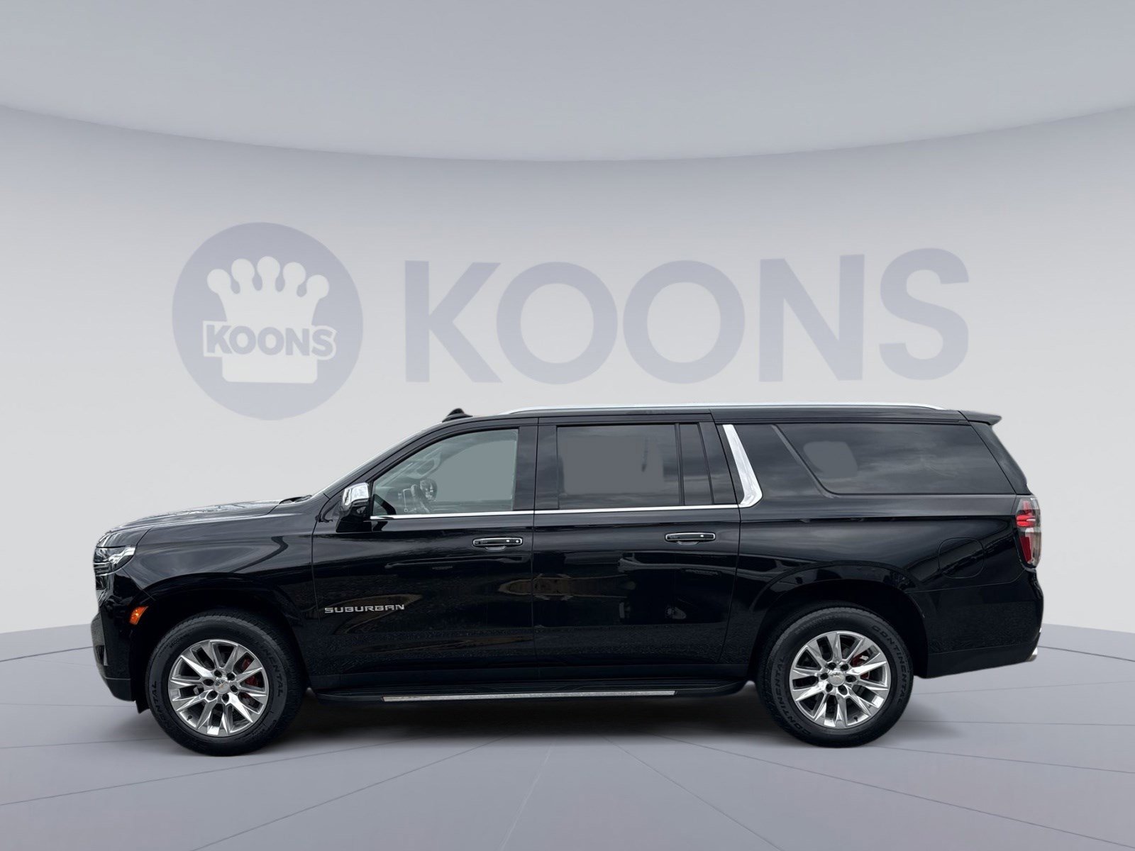 Used 2021 Chevrolet Suburban Premier w/ Premium Package image 2