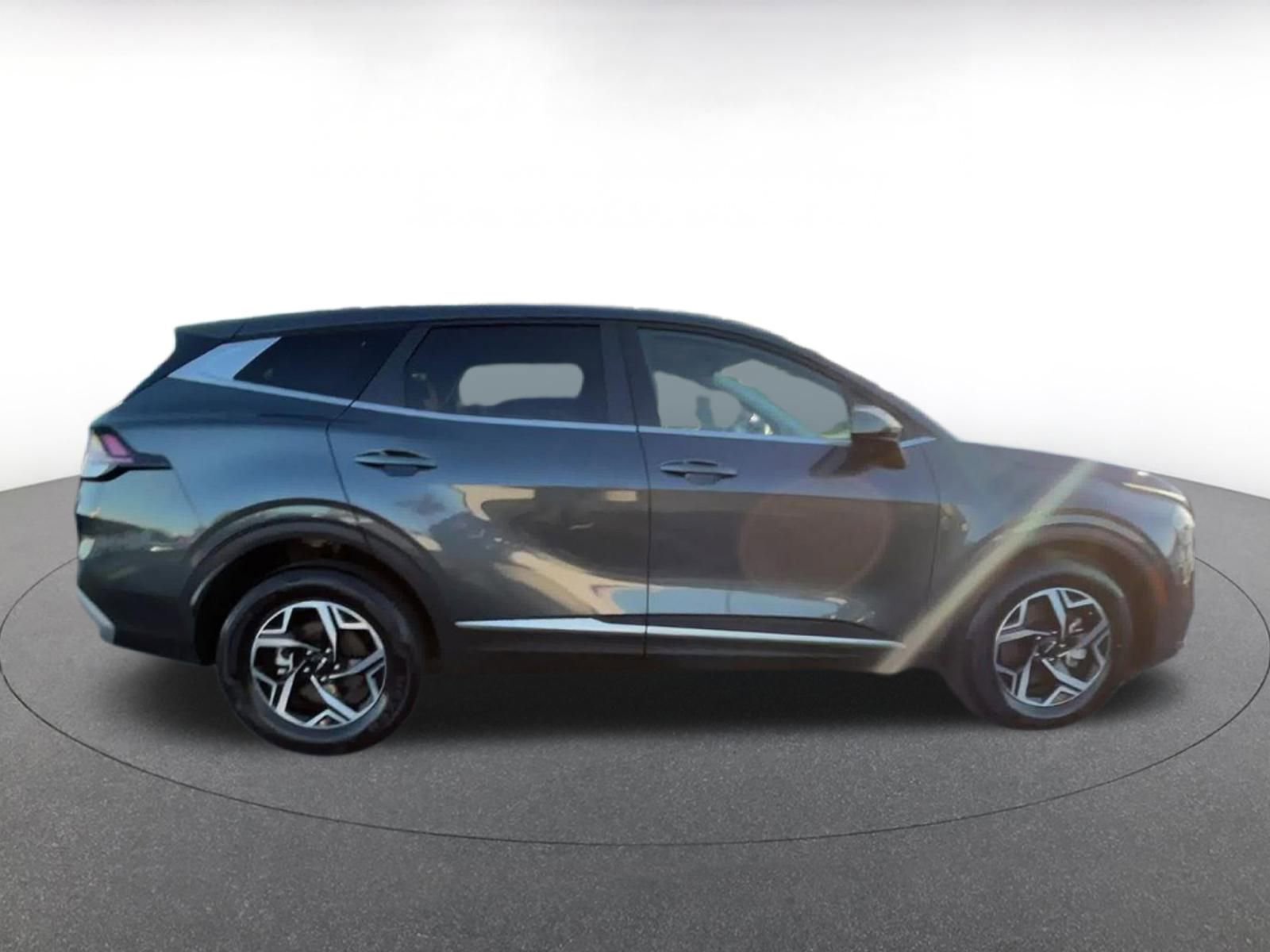 Used 2025 Kia Sportage LX FWD image 16