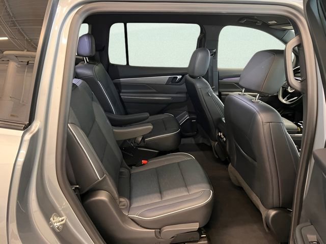 Certified 2025 Buick Enclave Sport Touring AWD/4WD image 11