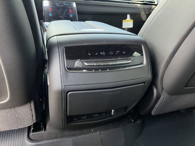 New 2026 Cadillac Escalade ESV Platinum Sport AWD/4WD image 25