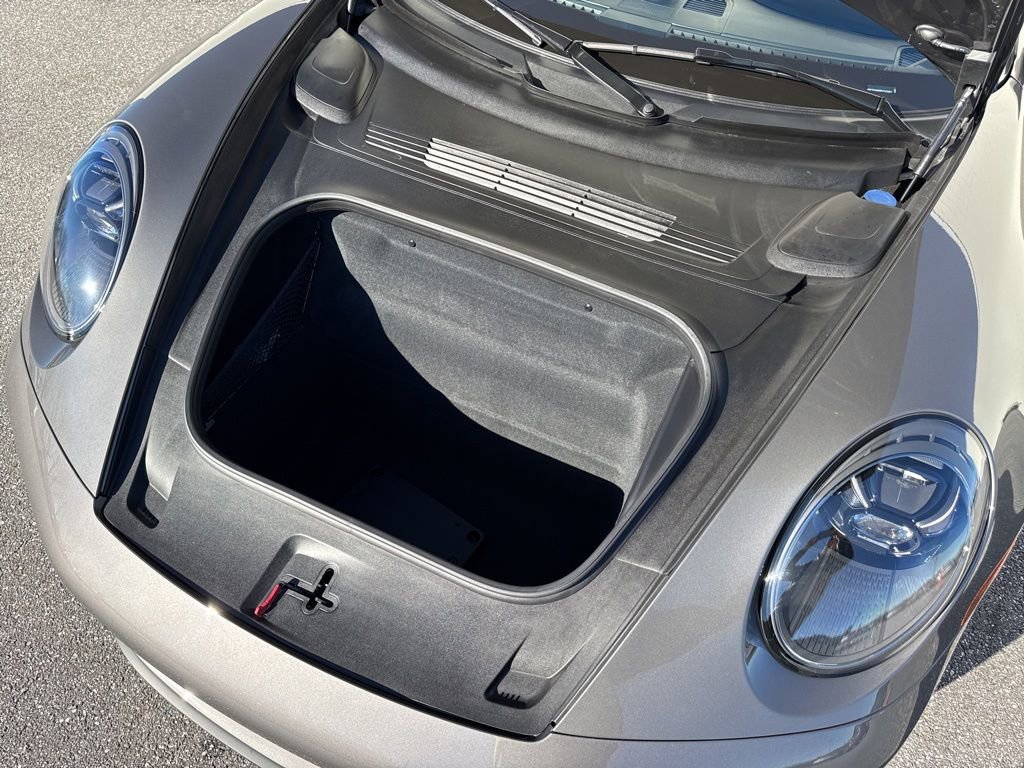 Used 2023 Porsche 911 Carrera 4 GTS image 39