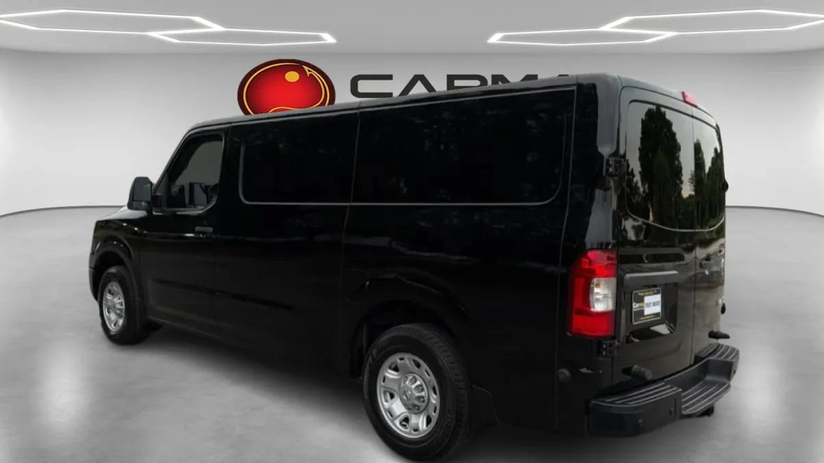 Used 2017 Nissan NV 2500 SV w/ Back Door Glass Package RWD image 3