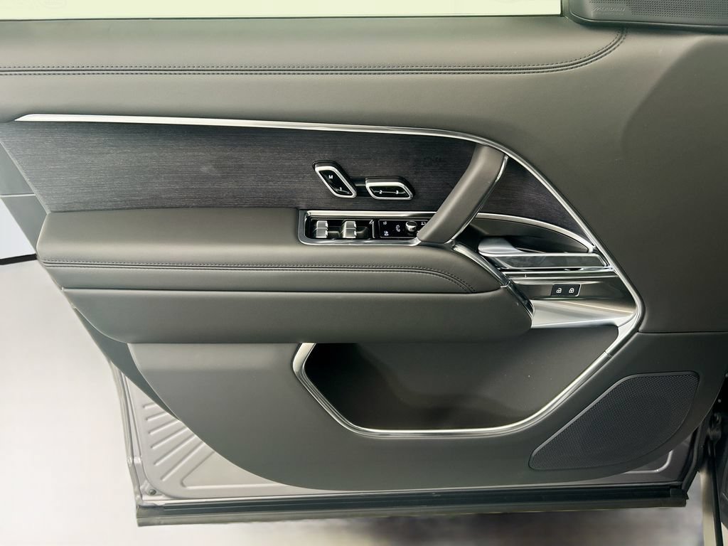 New 2026 Land Rover Range Rover SE AWD/4WD image 23