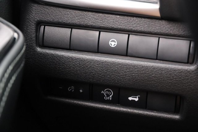 Certified 2025 Nissan Rogue SV AWD/4WD image 22