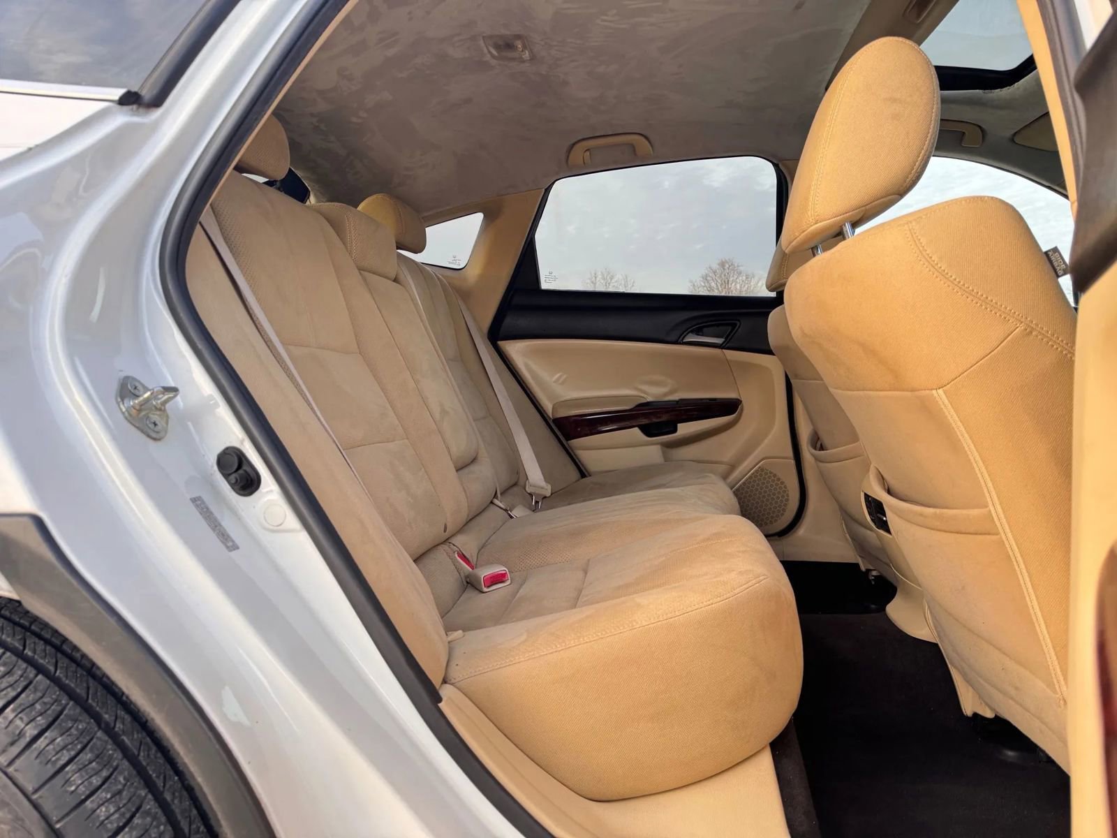 Used 2010 Honda Crosstour EX image 19