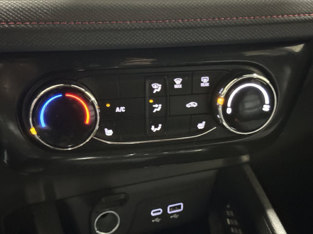 Used 2024 Chevrolet TrailBlazer RS w/ Driver Confidence Package FWD image 16