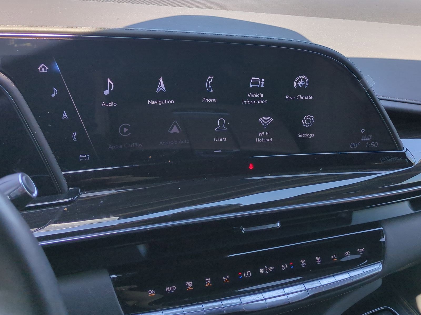 Used 2021 Cadillac Escalade Premium Luxury image 24