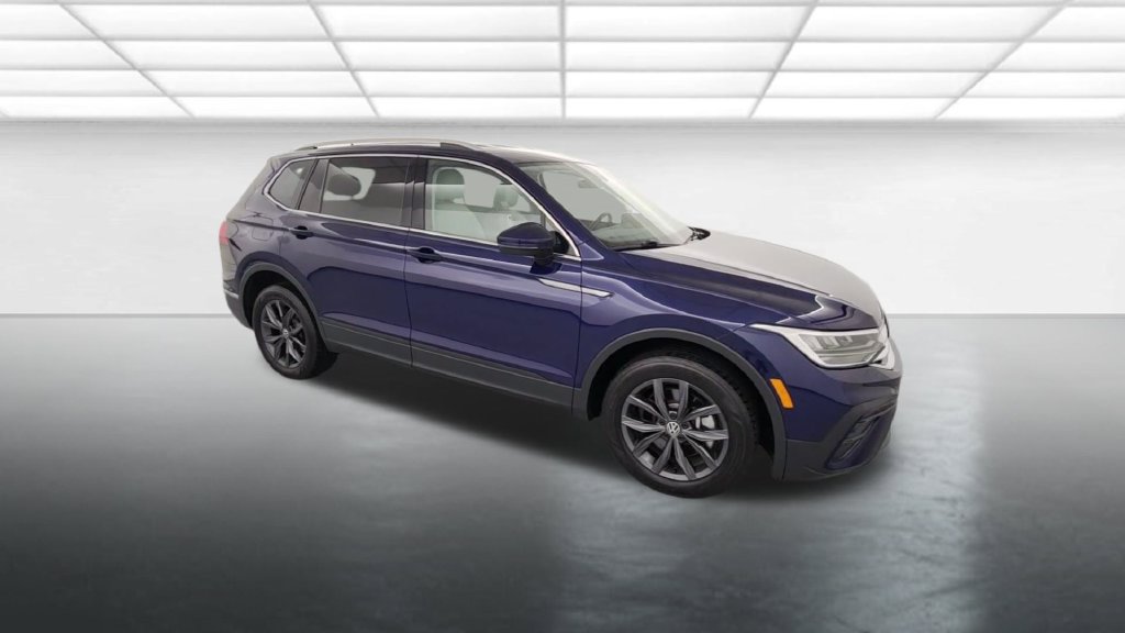 Used 2024 Volkswagen Tiguan SE AWD/4WD image 9