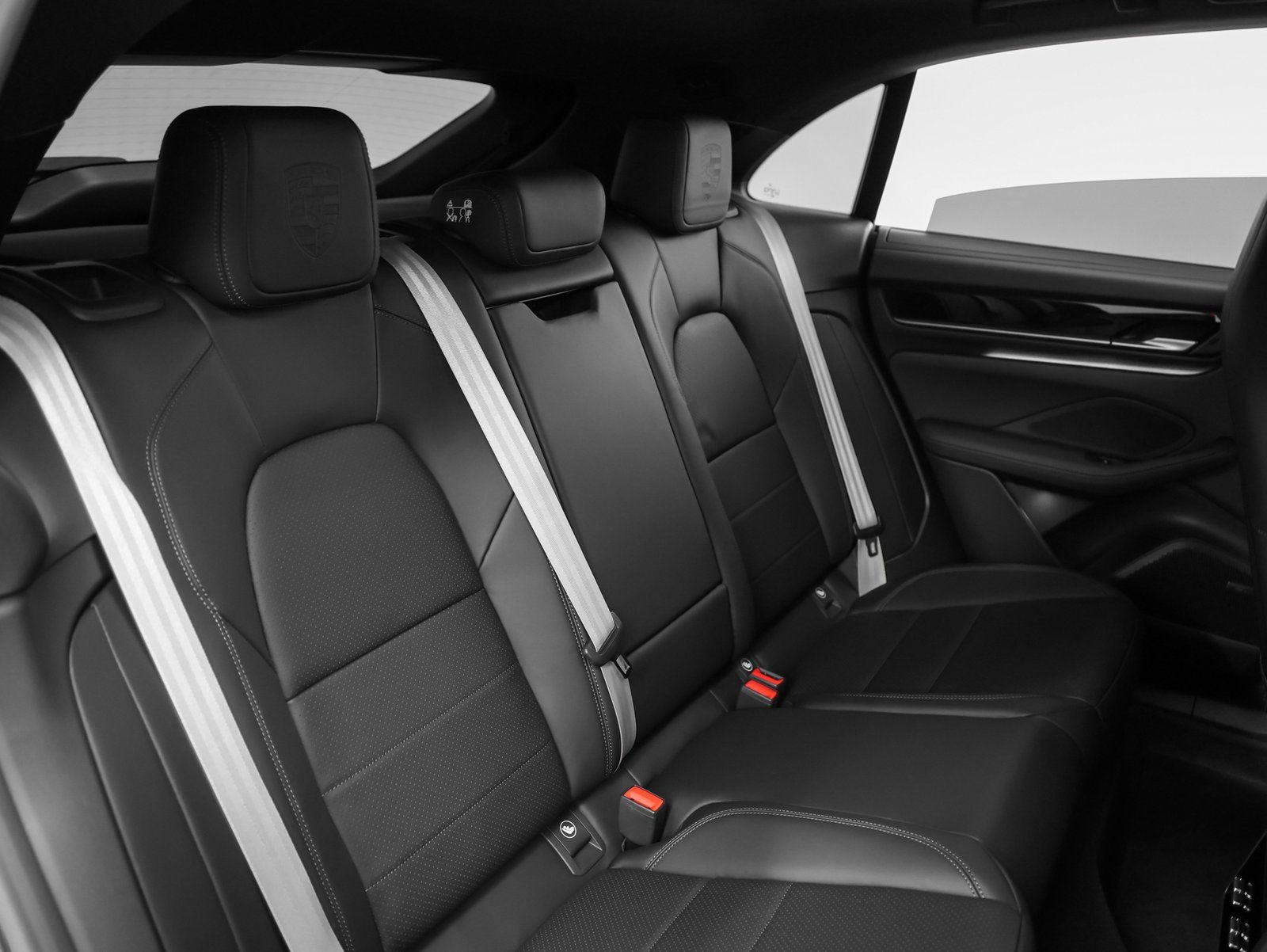 New 2025 Porsche Macan 4 Electric image 28