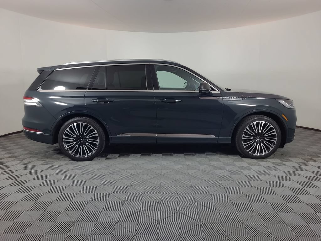Used 2025 Lincoln Aviator Black Label AWD/4WD image 2