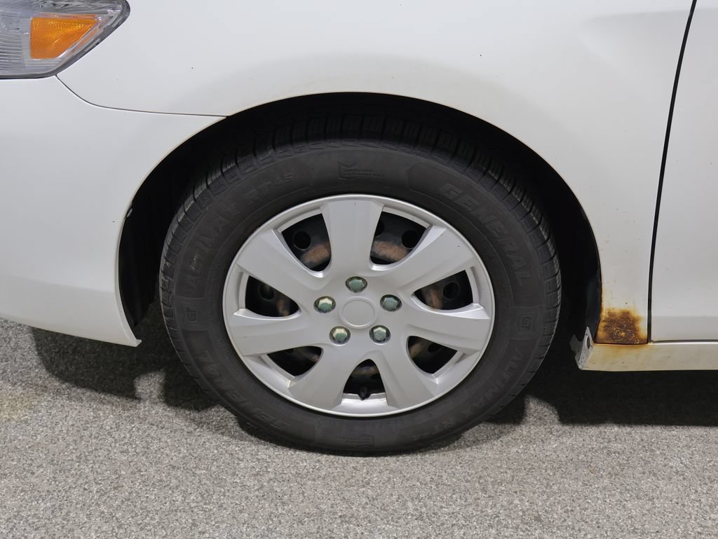 Used 2011 Toyota Camry LE w/ Fleet Convenience Pkg FWD image 8