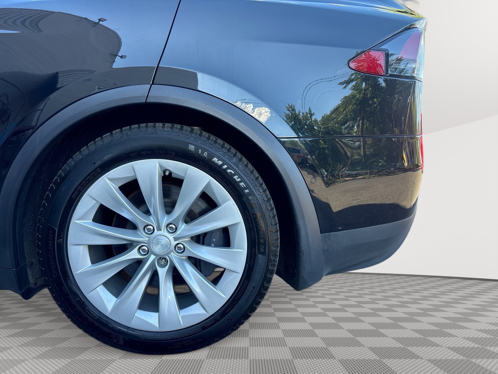 Used 2018 Tesla Model X 100D AWD/4WD image 28