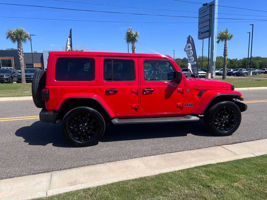 Certified 2025 Jeep Wrangler Sahara image 7