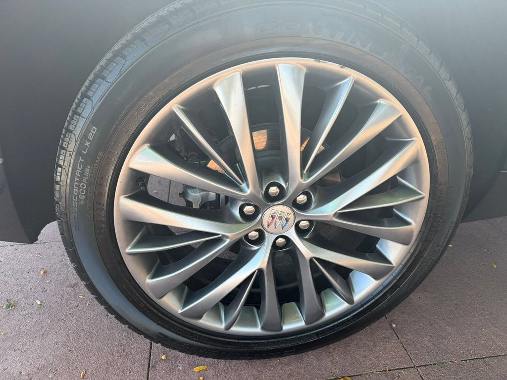 Used 2025 Buick Enclave Avenir w/ Super Cruise Package AWD/4WD image 28